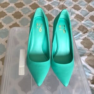 Turquoise Pump